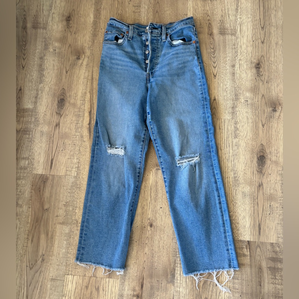 Levi’s Ribcage Straight ankle jeans size 27 button fly EUC